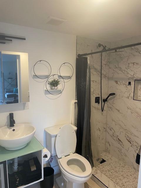 LAUDERDALE TOWER CONDO - Residential