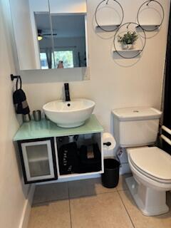 LAUDERDALE TOWER CONDO - Residential