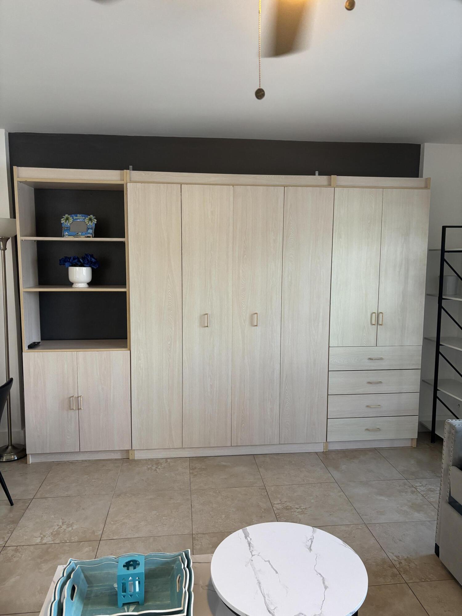 LAUDERDALE TOWER CONDO - Residential