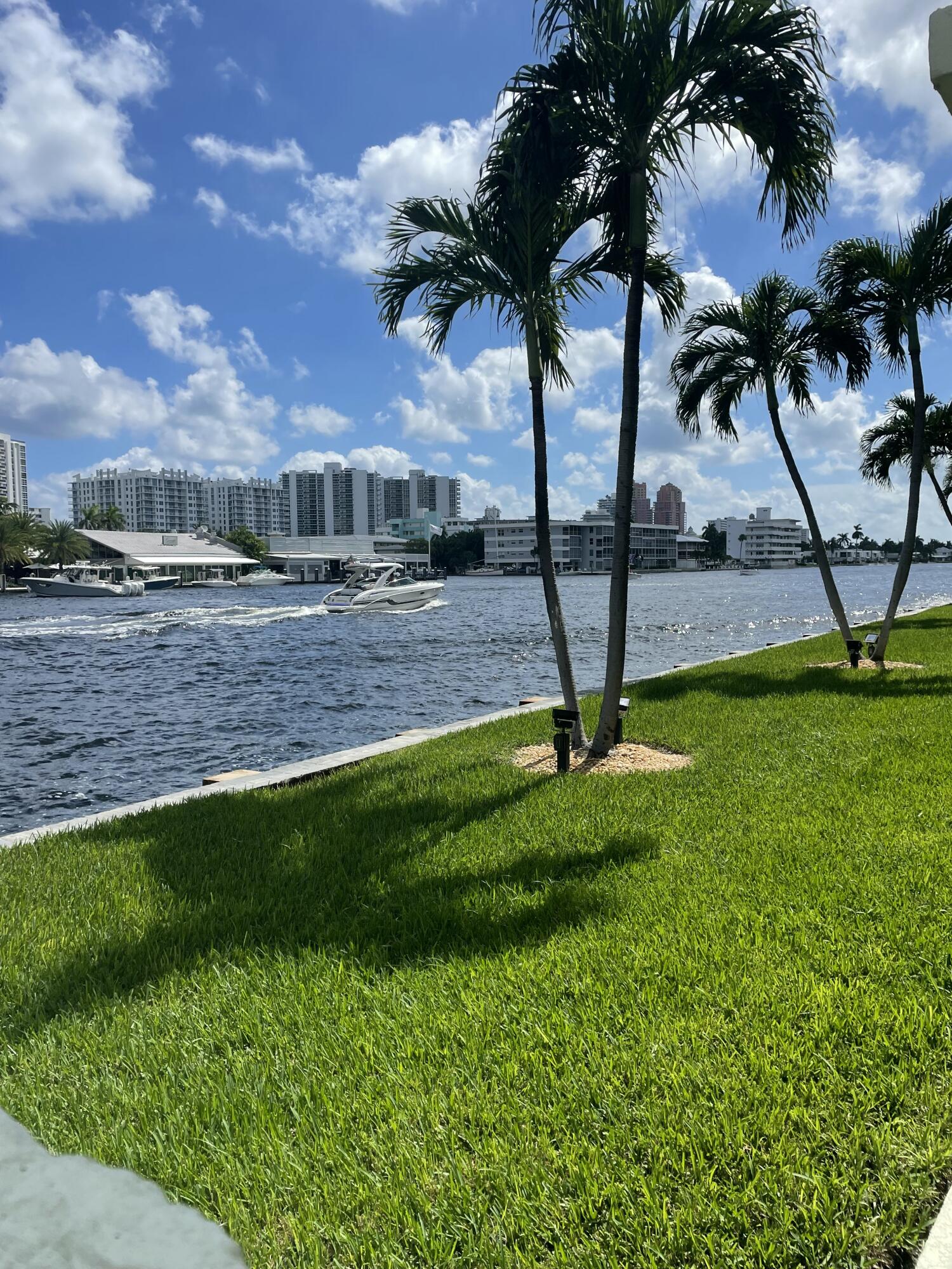 LAUDERDALE TOWER CONDO - Residential