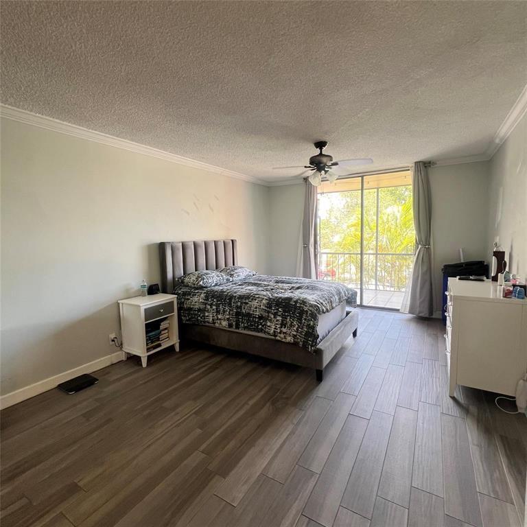 EMERALD HILLS C C APTS CONDO - Residential