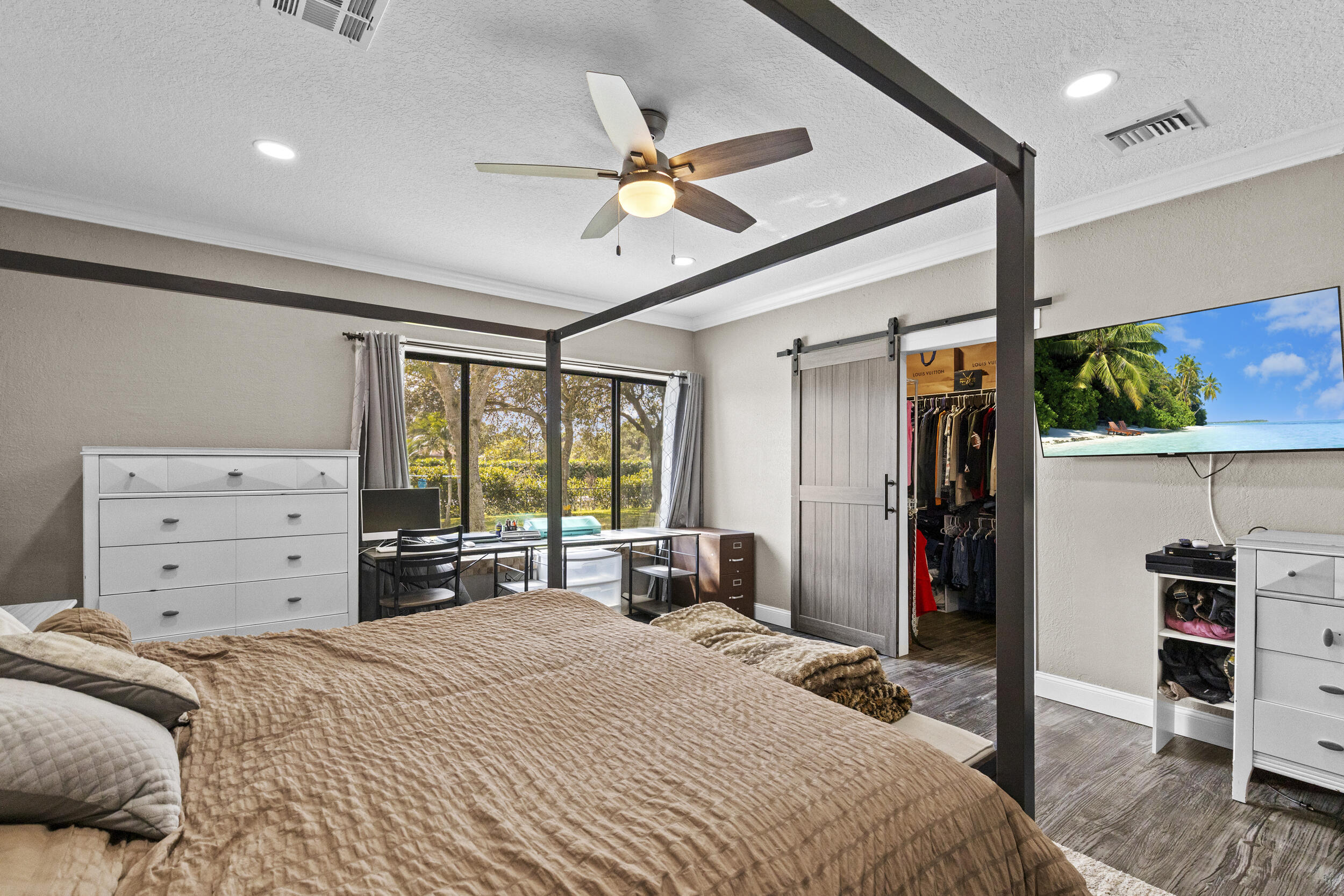 Acreage & Unrec - Residential