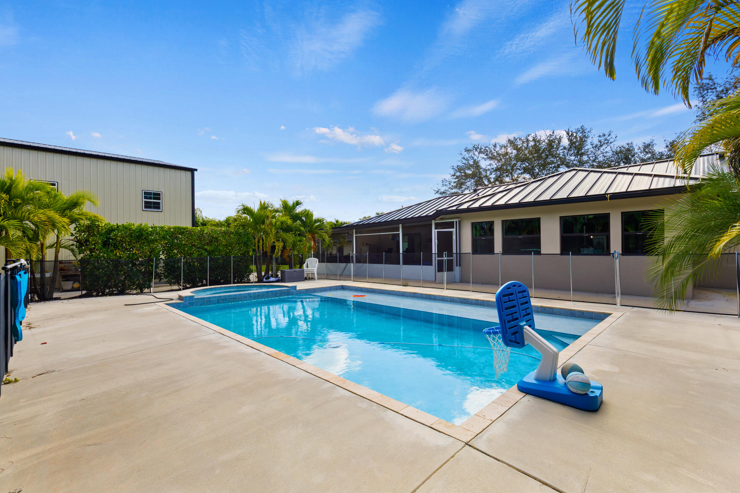 Acreage & Unrec - Residential