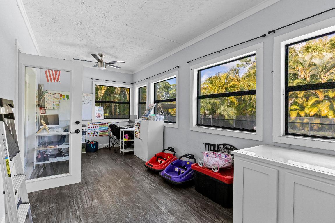 Acreage & Unrec - Residential