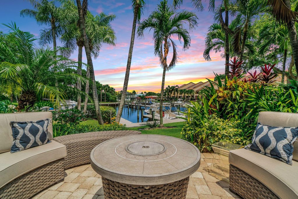 Photo of 2399 Treasure Isle Drive Dr #17, Palm Beach Gardens, FL 33410 (MLS # R10790084)