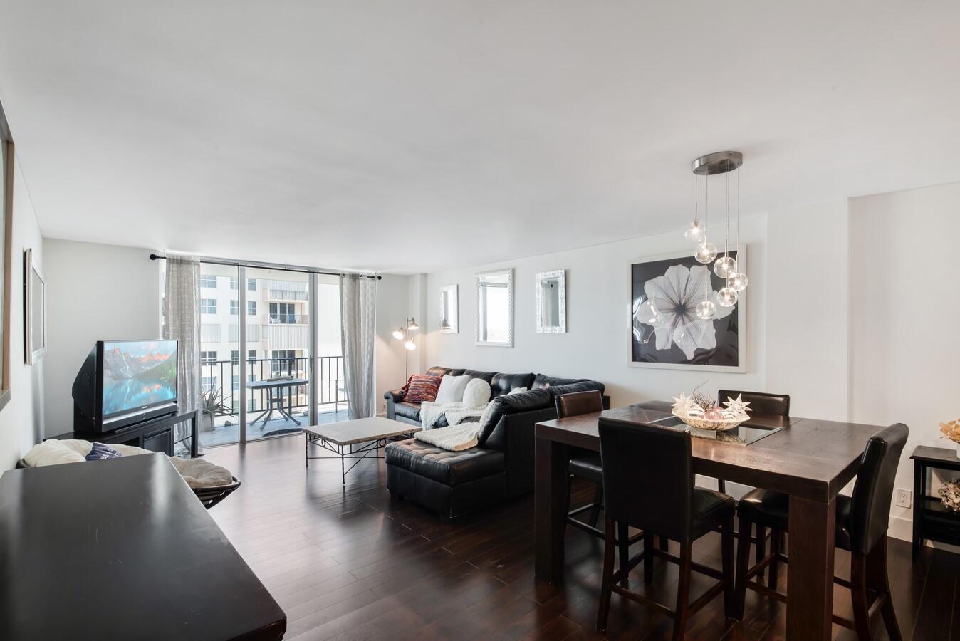 View photos, virtual tours, details... 1147 Hillsboro Mile 505