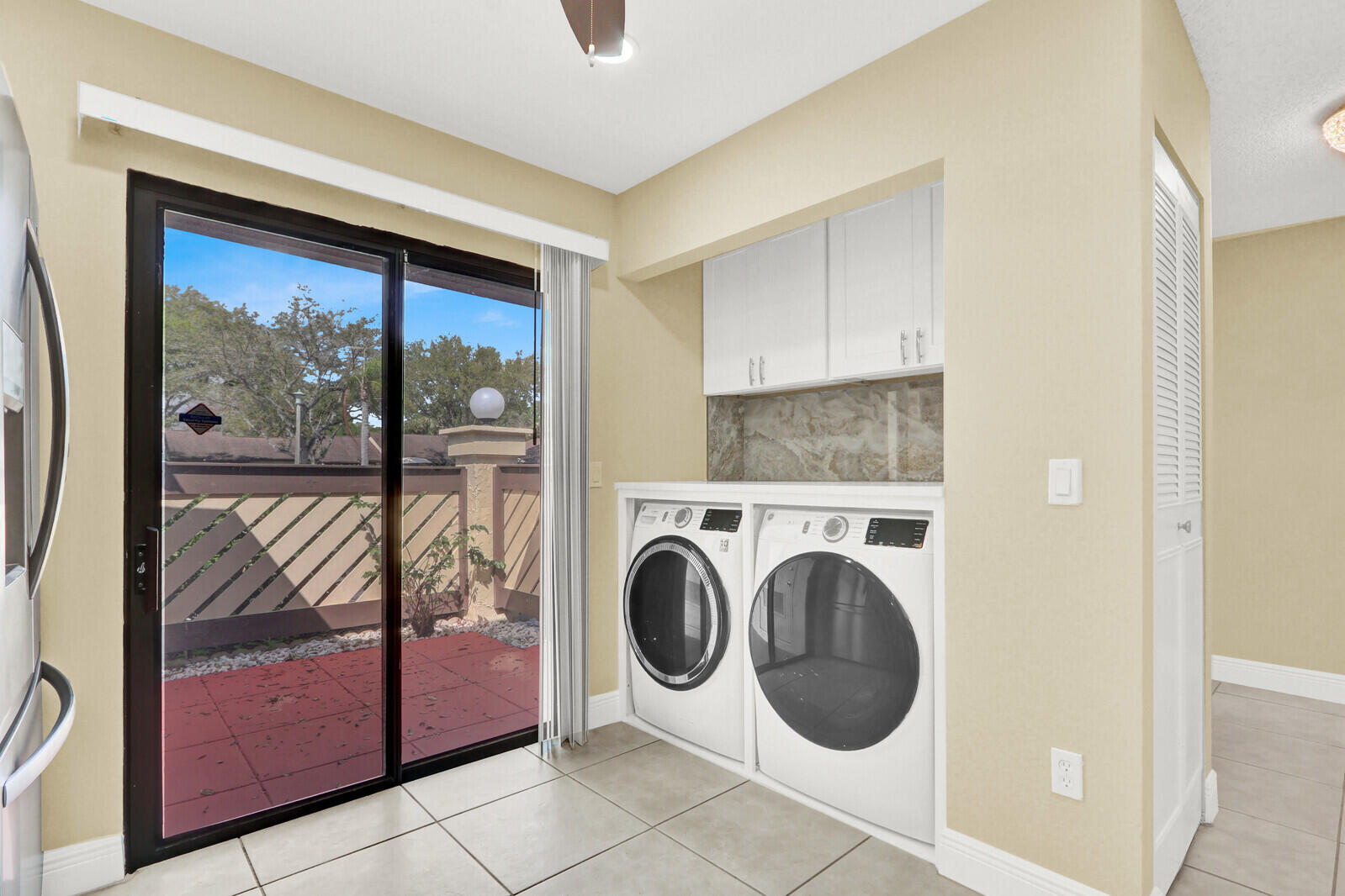 STRATHMORE GATE I UNIT ONE - Residential