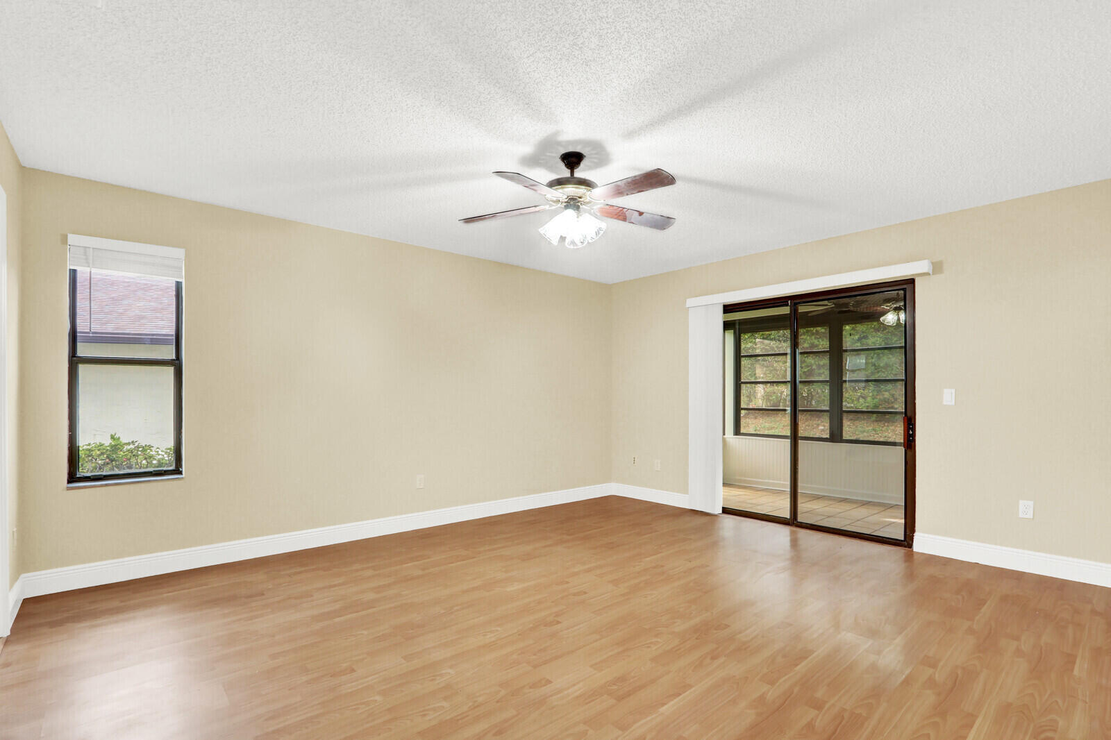 STRATHMORE GATE I UNIT ONE - Residential