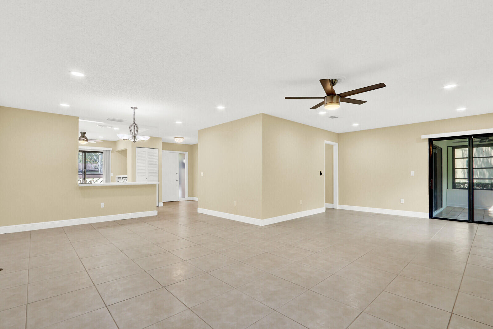 STRATHMORE GATE I UNIT ONE - Residential