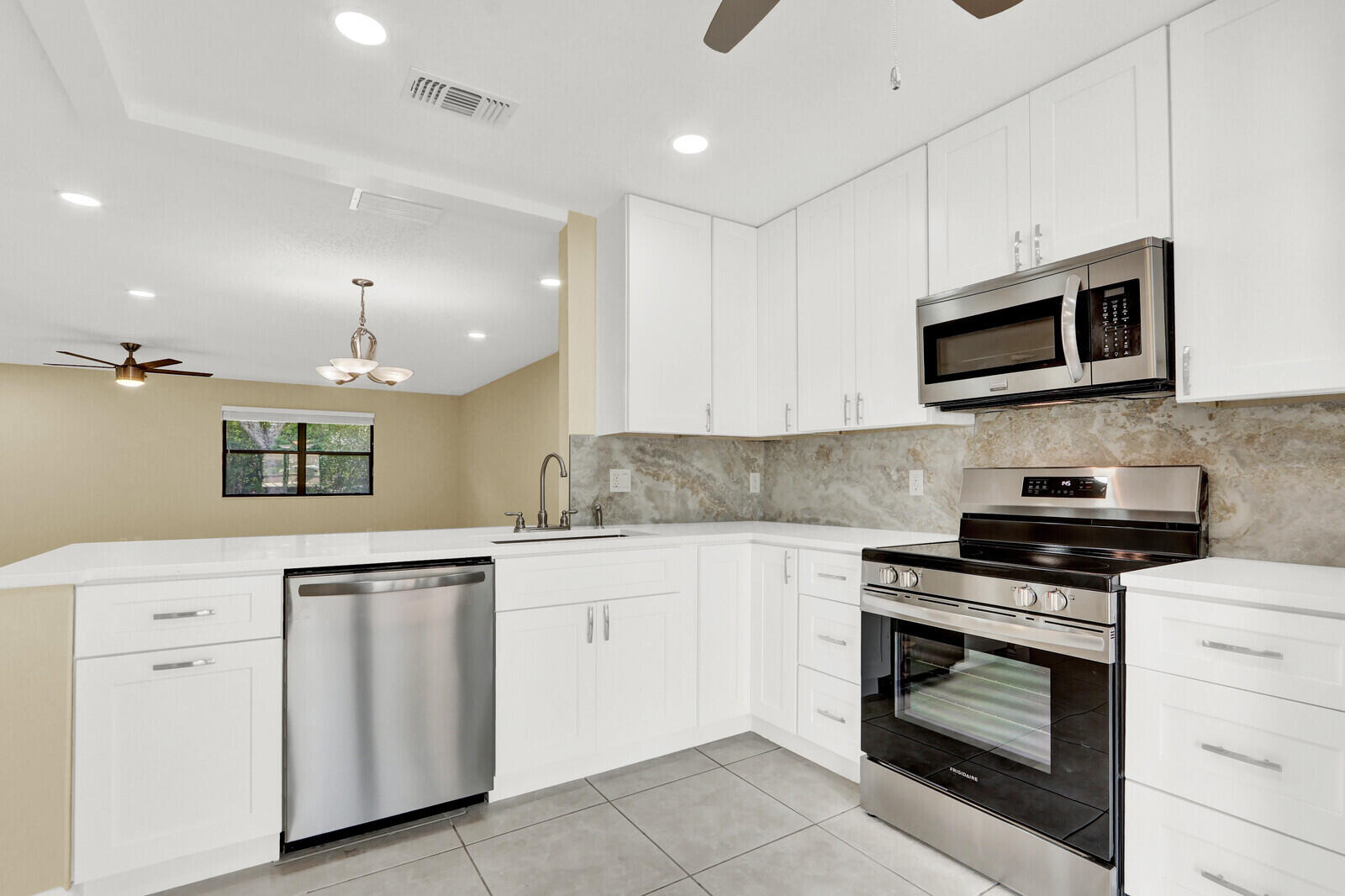 STRATHMORE GATE I UNIT ONE - Residential