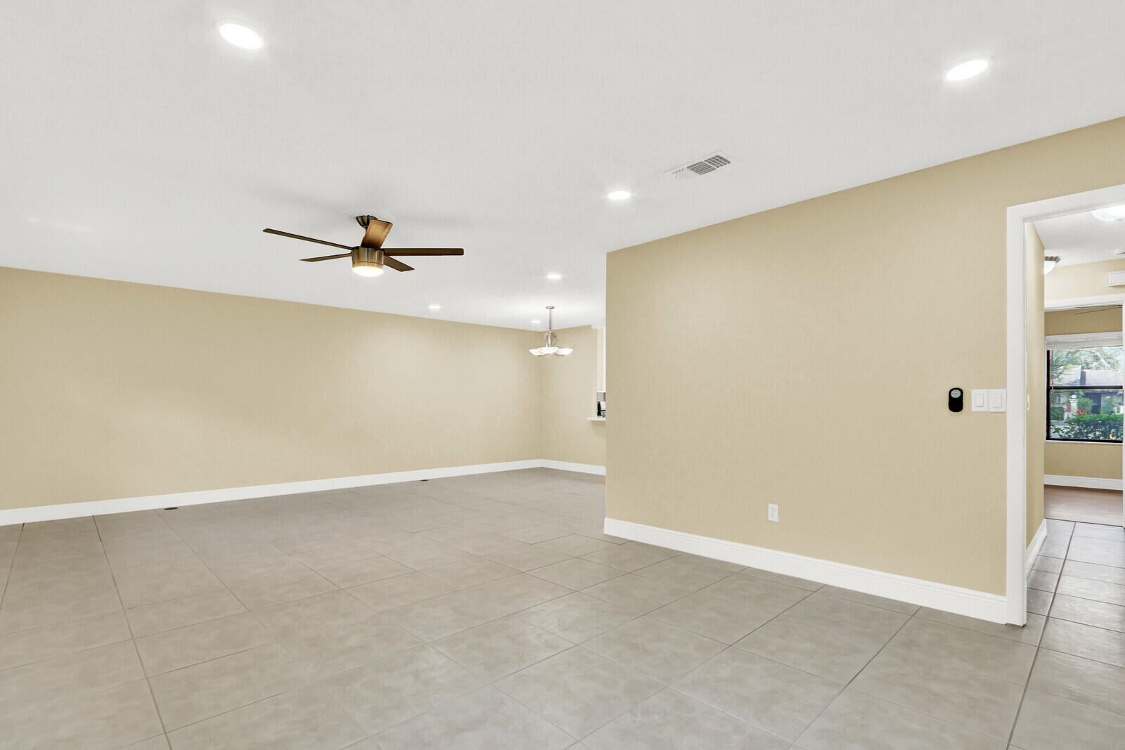 STRATHMORE GATE I UNIT ONE - Residential