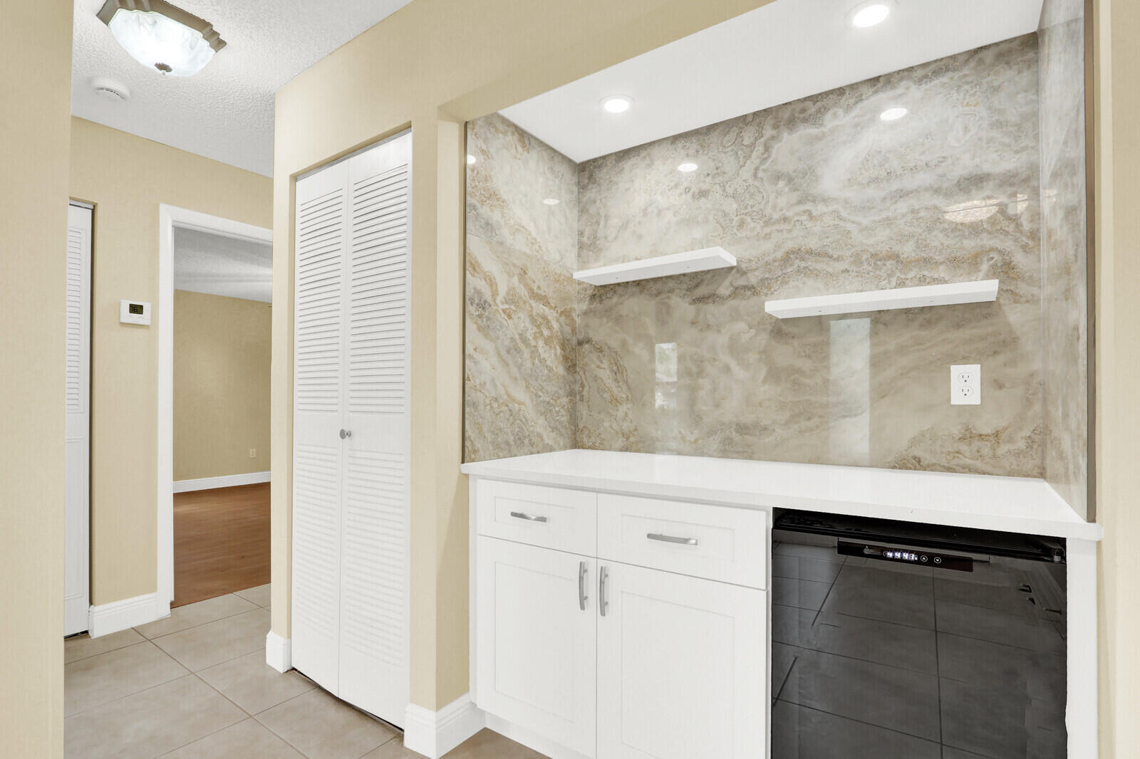 STRATHMORE GATE I UNIT ONE - Residential