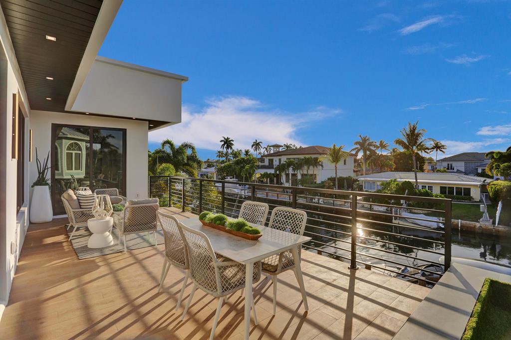 CORAL KEY VILLAS 3RD SEC - Residential