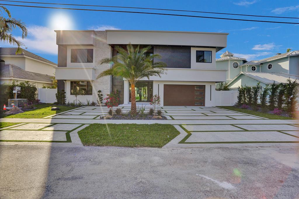 CORAL KEY VILLAS 3RD SEC - Residential