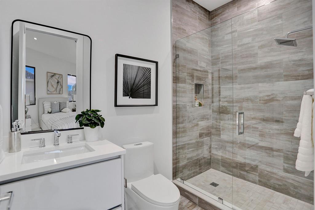 CORAL KEY VILLAS 3RD SEC - Residential