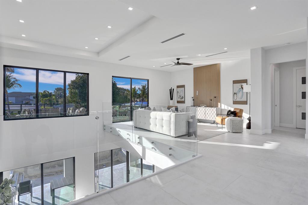 CORAL KEY VILLAS 3RD SEC - Residential