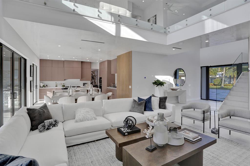 CORAL KEY VILLAS 3RD SEC - Residential