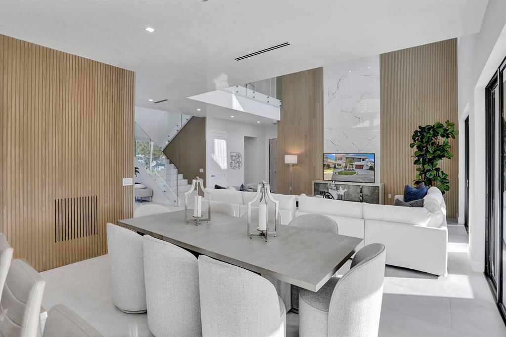 CORAL KEY VILLAS 3RD SEC - Residential