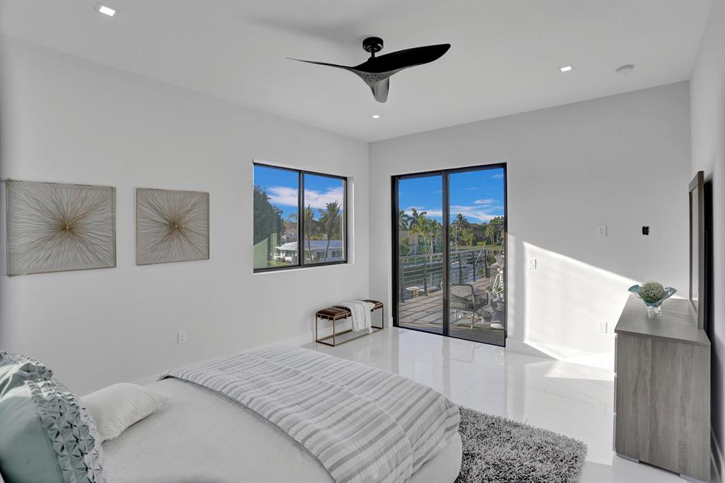 CORAL KEY VILLAS 3RD SEC - Residential