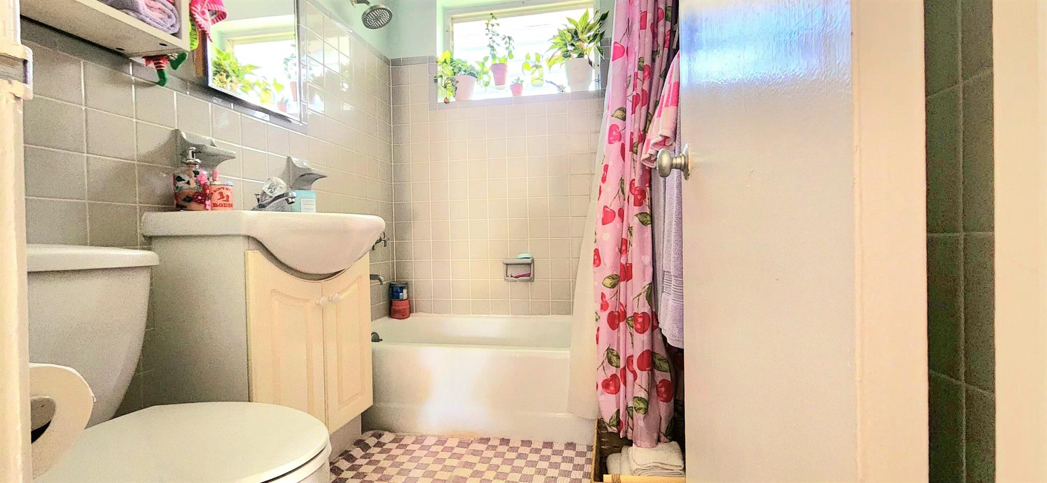 PALM BEACH SHORES - Residential Lease