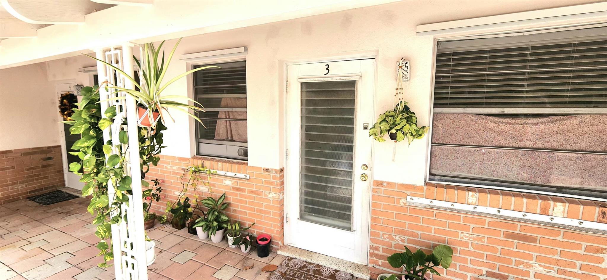 PALM BEACH SHORES - Residential Lease