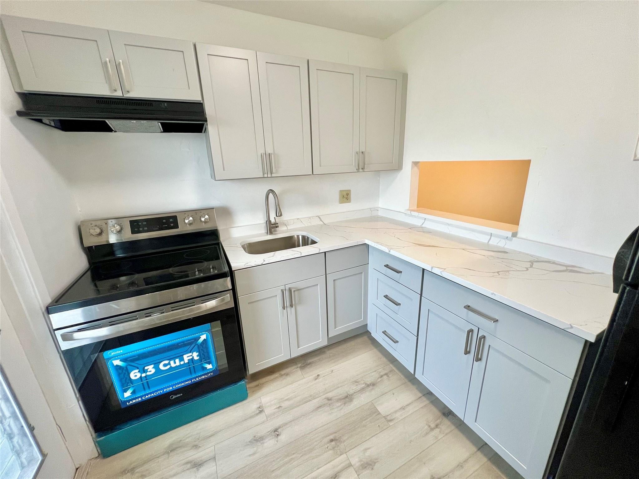 981 Hillcrest Court 306, Hollywood FL 33021