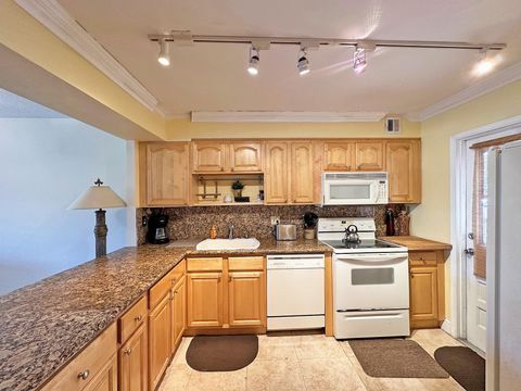 2900 N Palm Aire Dr 110 Pompano Beach FL 33069