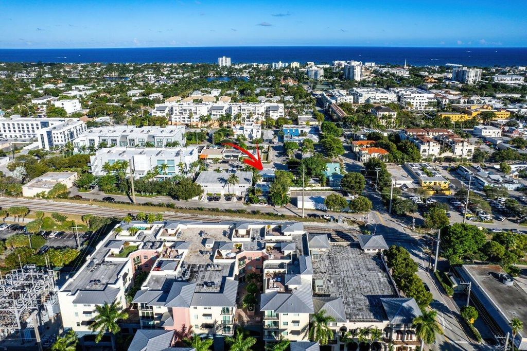 Photo of 126 NE 4th Avenue, Delray Beach, FL 33483 (MLS # R11163506)