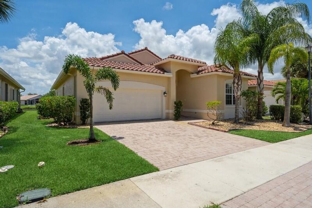 Photo of 325 NW Shoreview Drive, Port Saint Lucie, FL 34986 (MLS # R10798435)