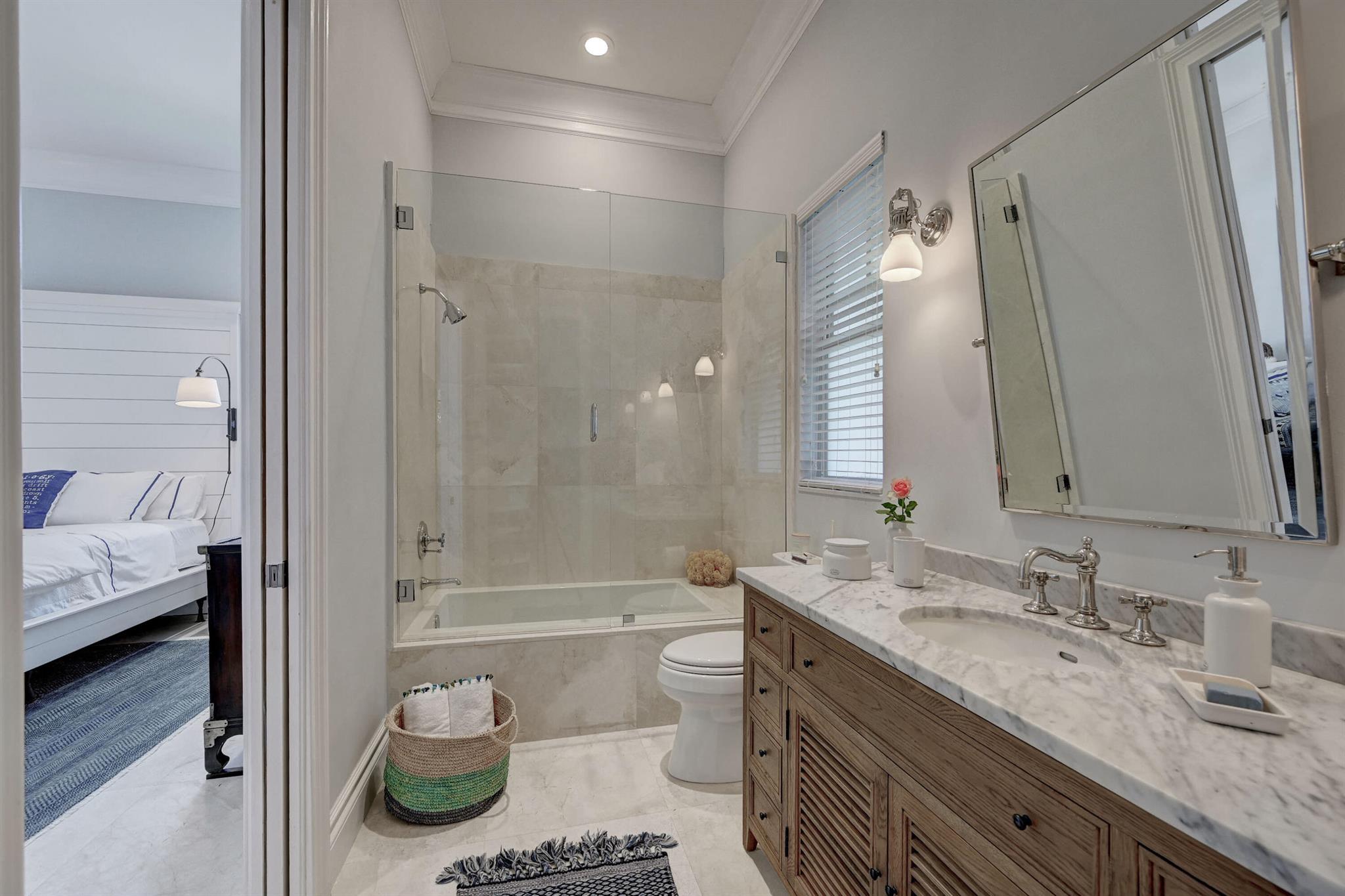 LAKE ROGERS ISLE UNIT A - Residential Lease