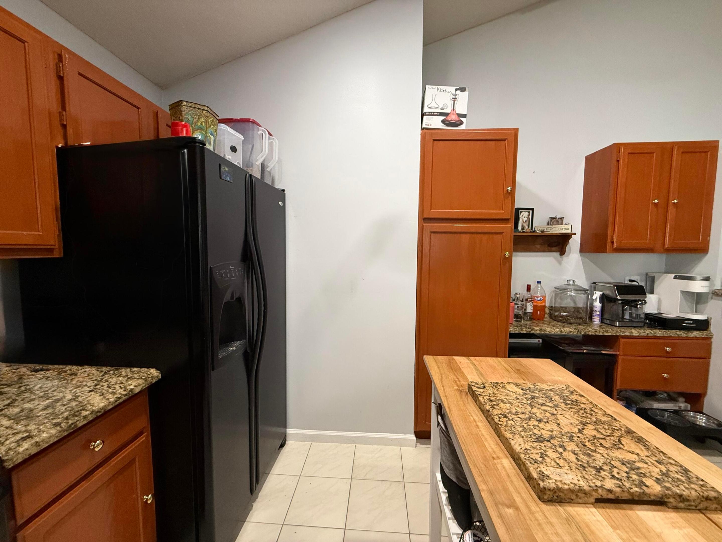 NORTH PALM BEACH HEIGHTS SEC 3 - Residential Lease