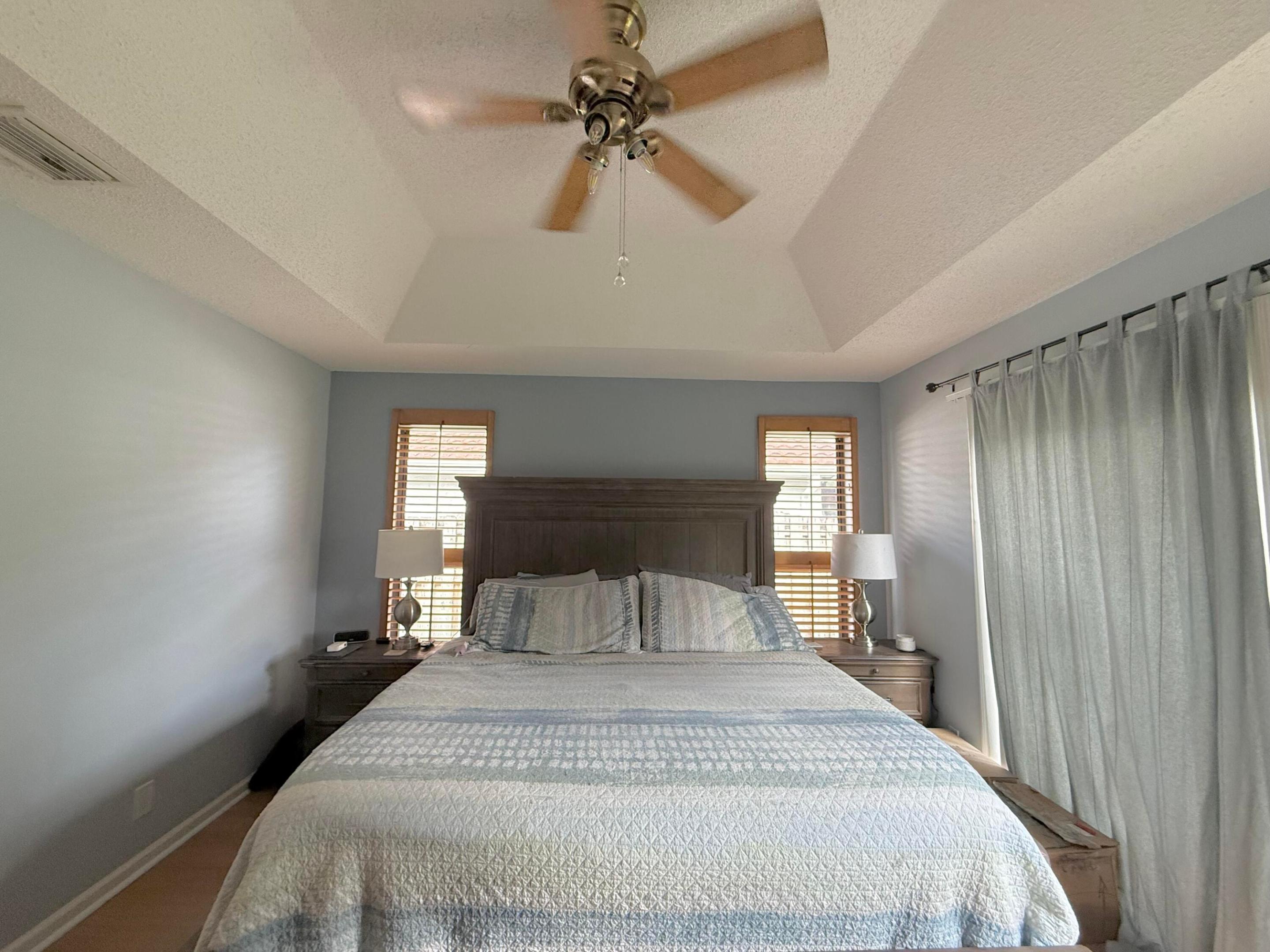 NORTH PALM BEACH HEIGHTS SEC 3 - Residential Lease