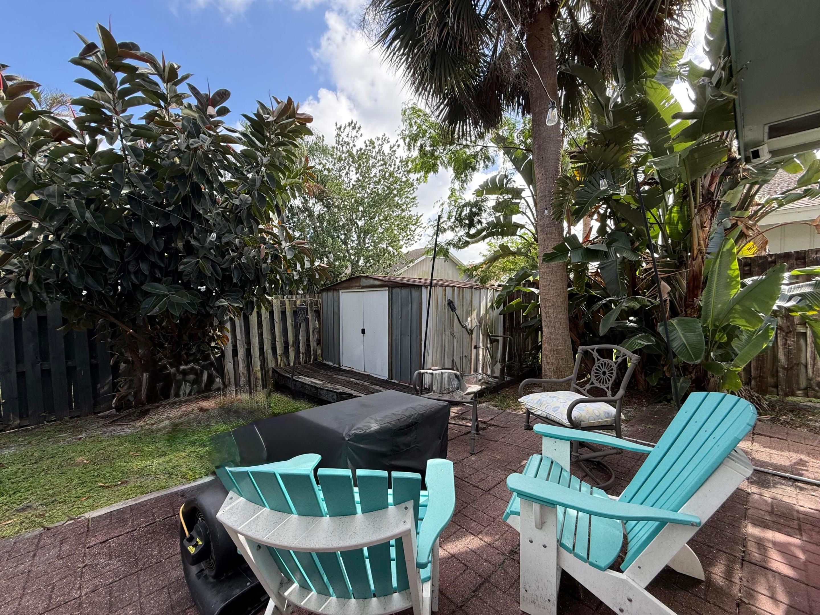NORTH PALM BEACH HEIGHTS SEC 3 - Residential Lease