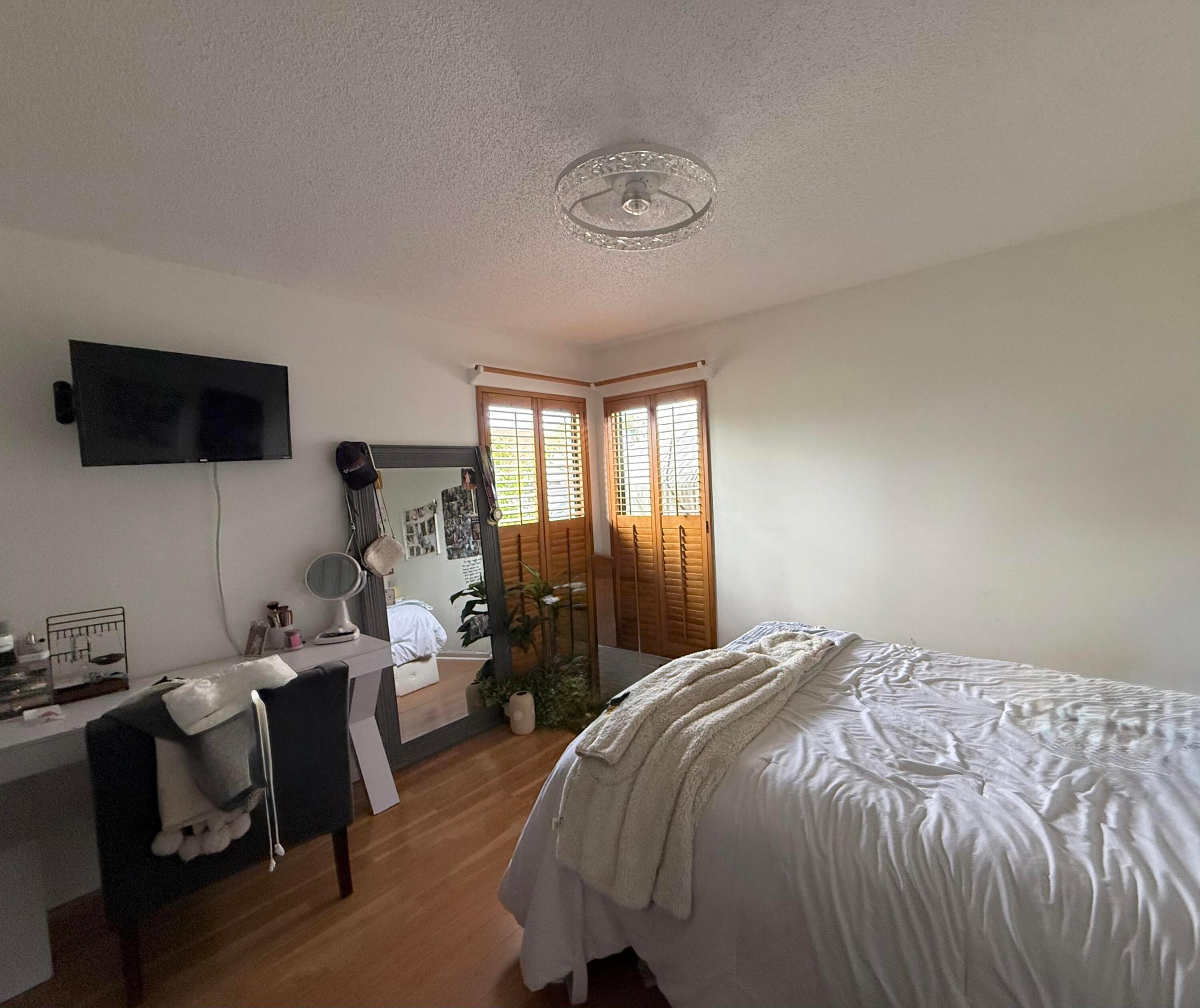 NORTH PALM BEACH HEIGHTS SEC 3 - Residential Lease