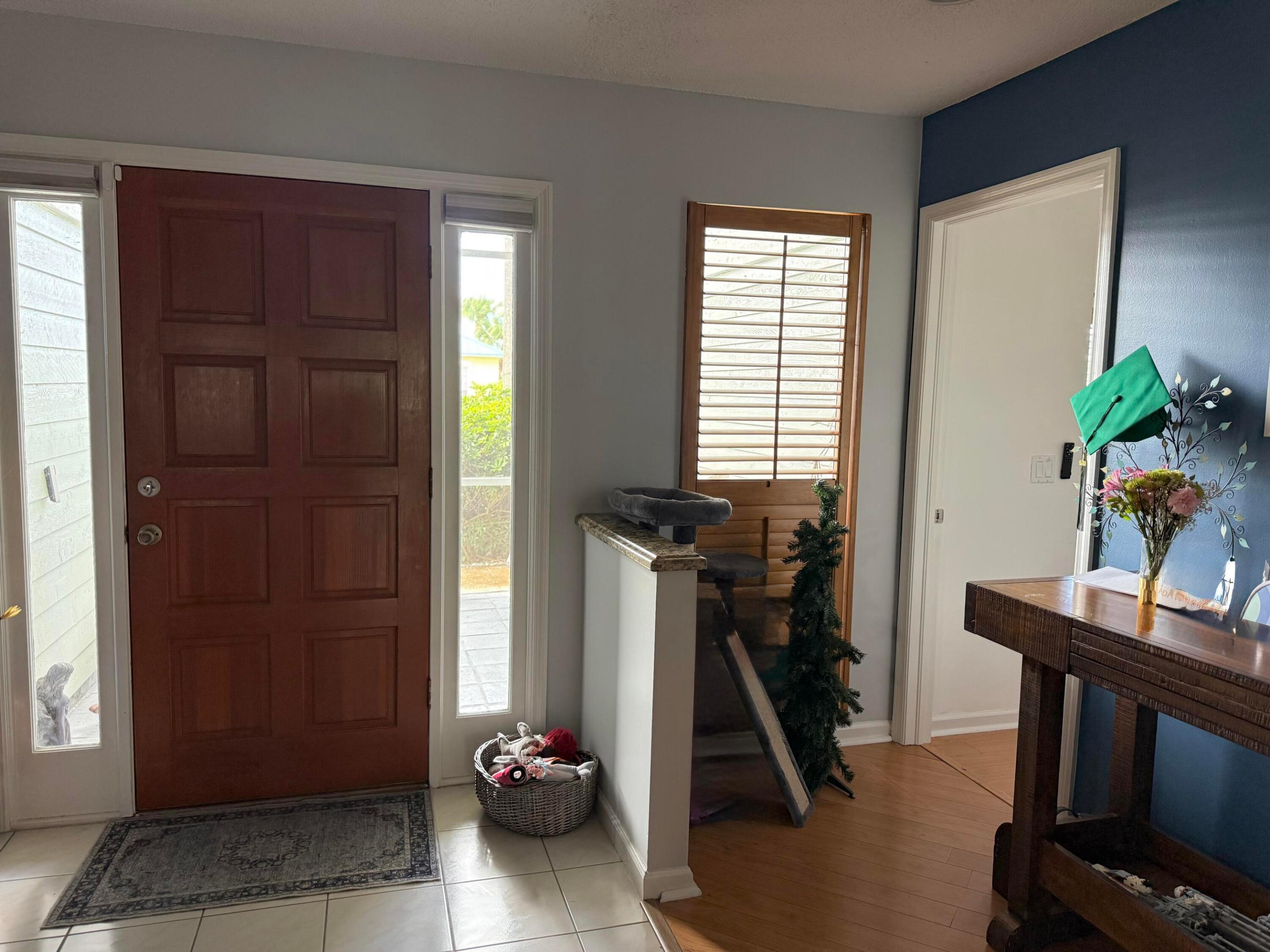 NORTH PALM BEACH HEIGHTS SEC 3 - Residential Lease