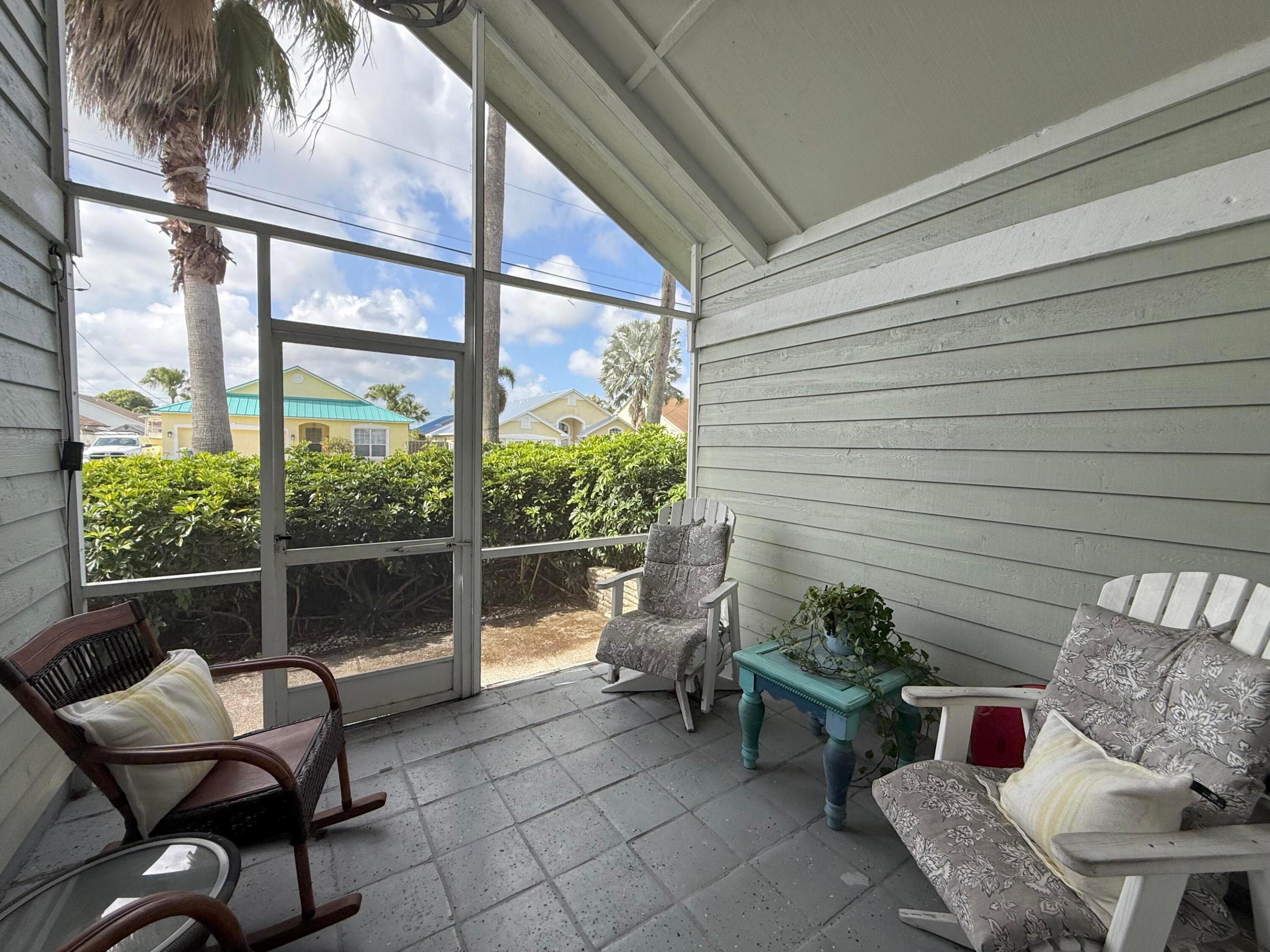 NORTH PALM BEACH HEIGHTS SEC 3 - Residential Lease