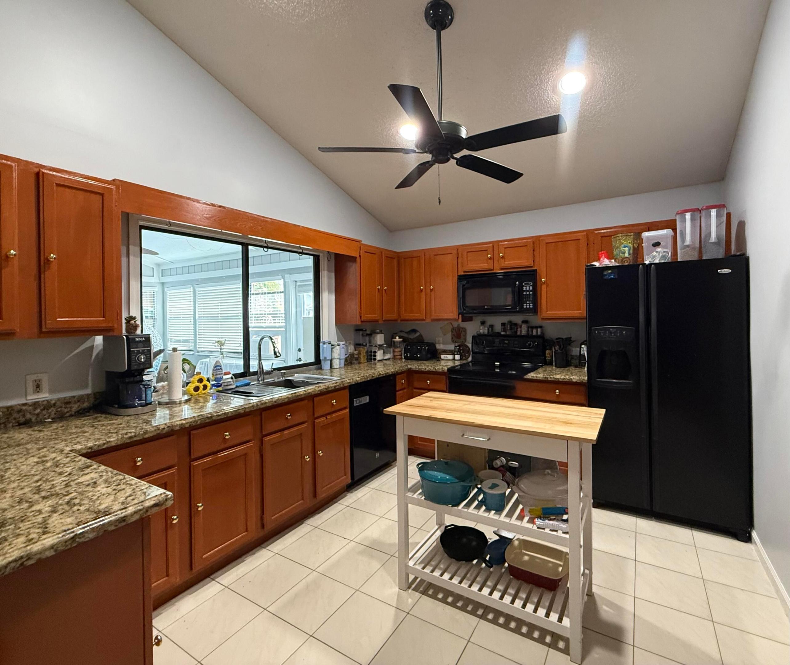 NORTH PALM BEACH HEIGHTS SEC 3 - Residential Lease