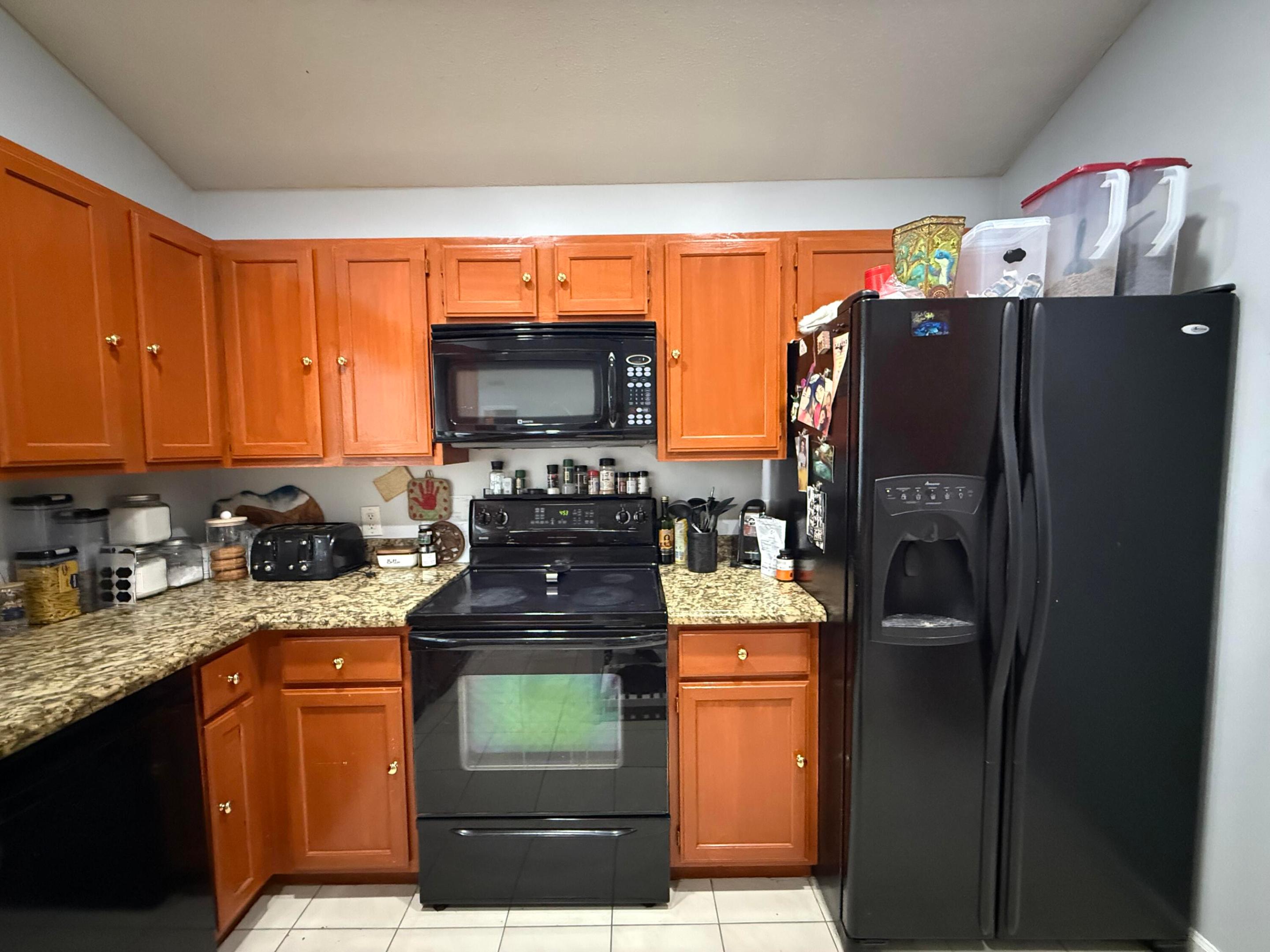 NORTH PALM BEACH HEIGHTS SEC 3 - Residential Lease
