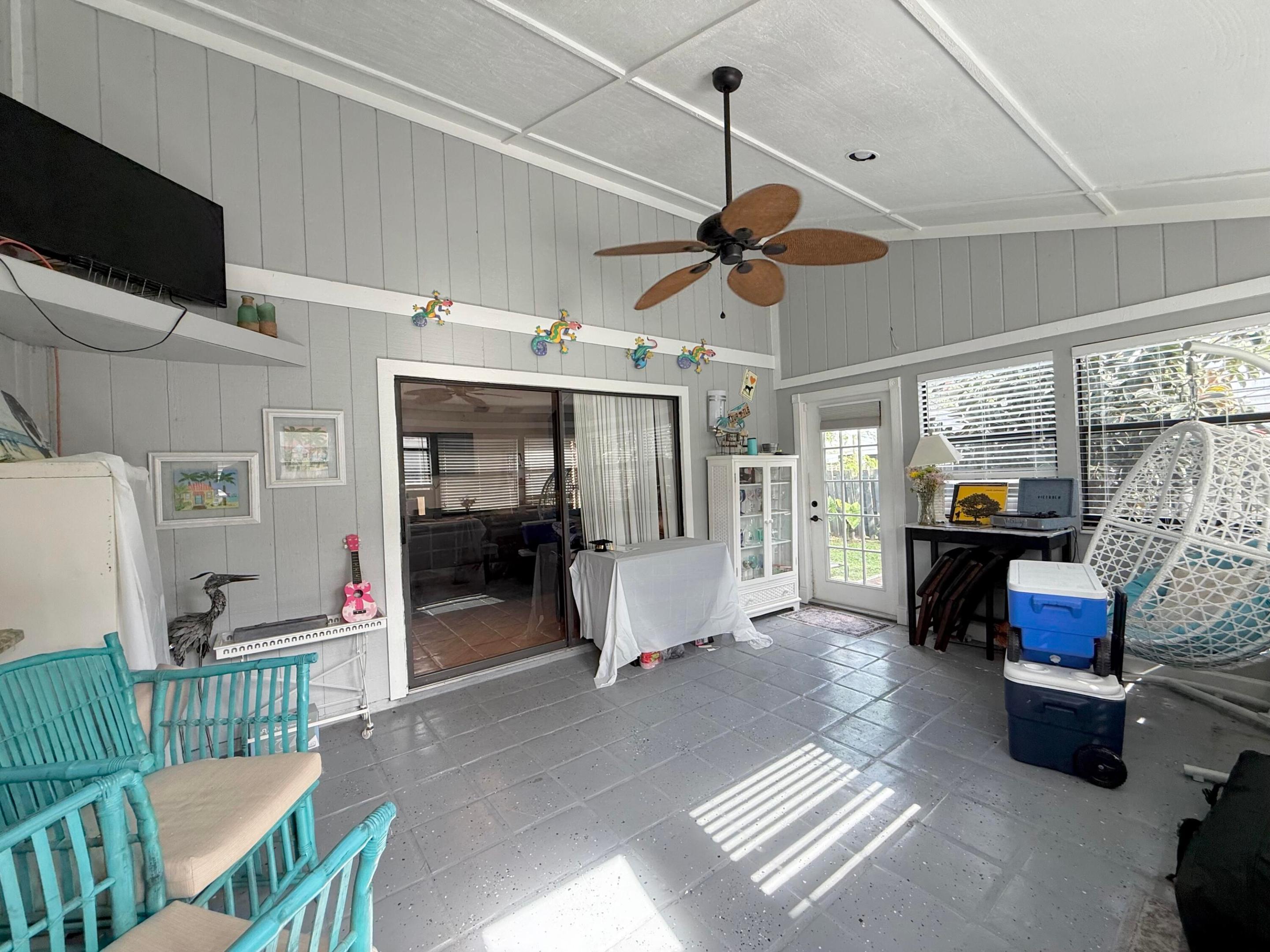 NORTH PALM BEACH HEIGHTS SEC 3 - Residential Lease