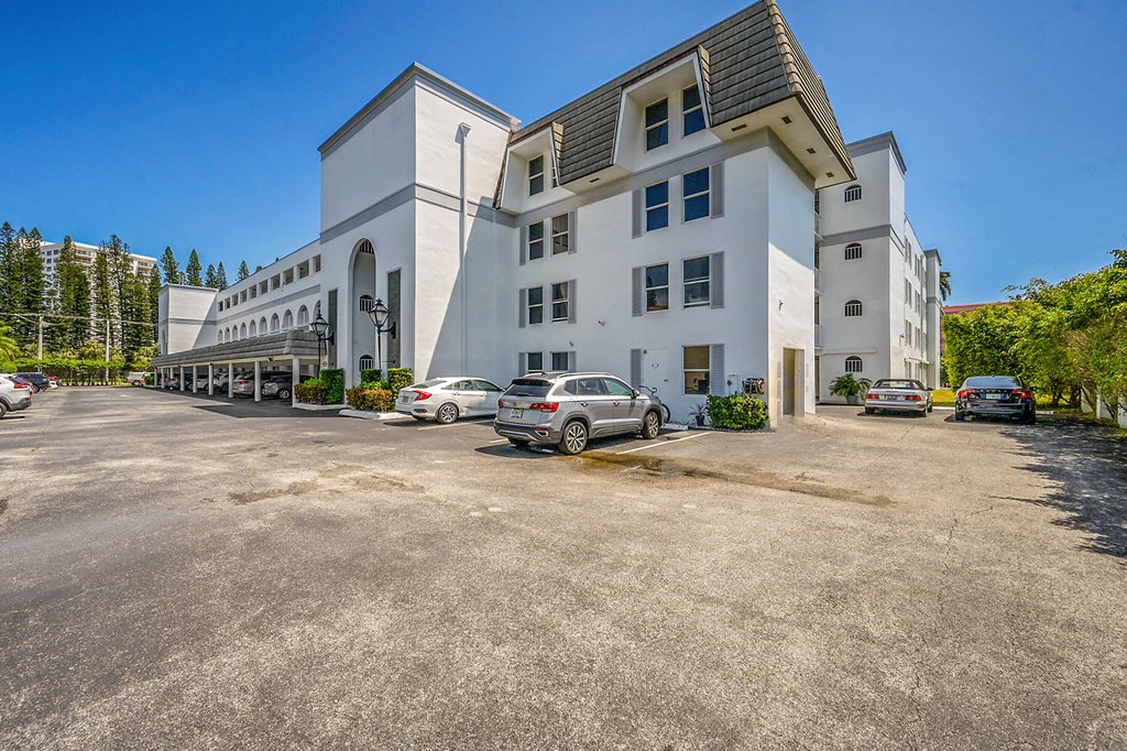 Photo of 800 E Camino Real #3050, Boca Raton, FL 33432 (MLS # R11078601)