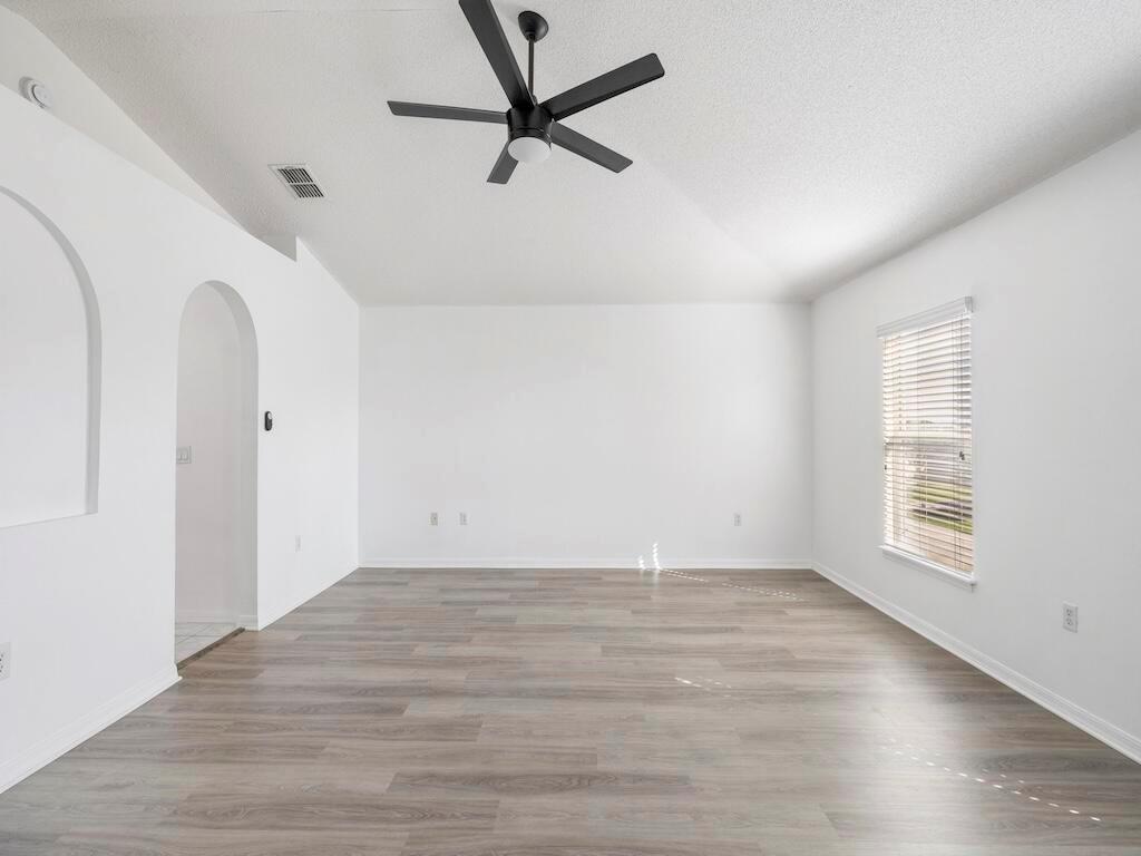 PORT ST LUCIE SECTION 21 - Residential Lease