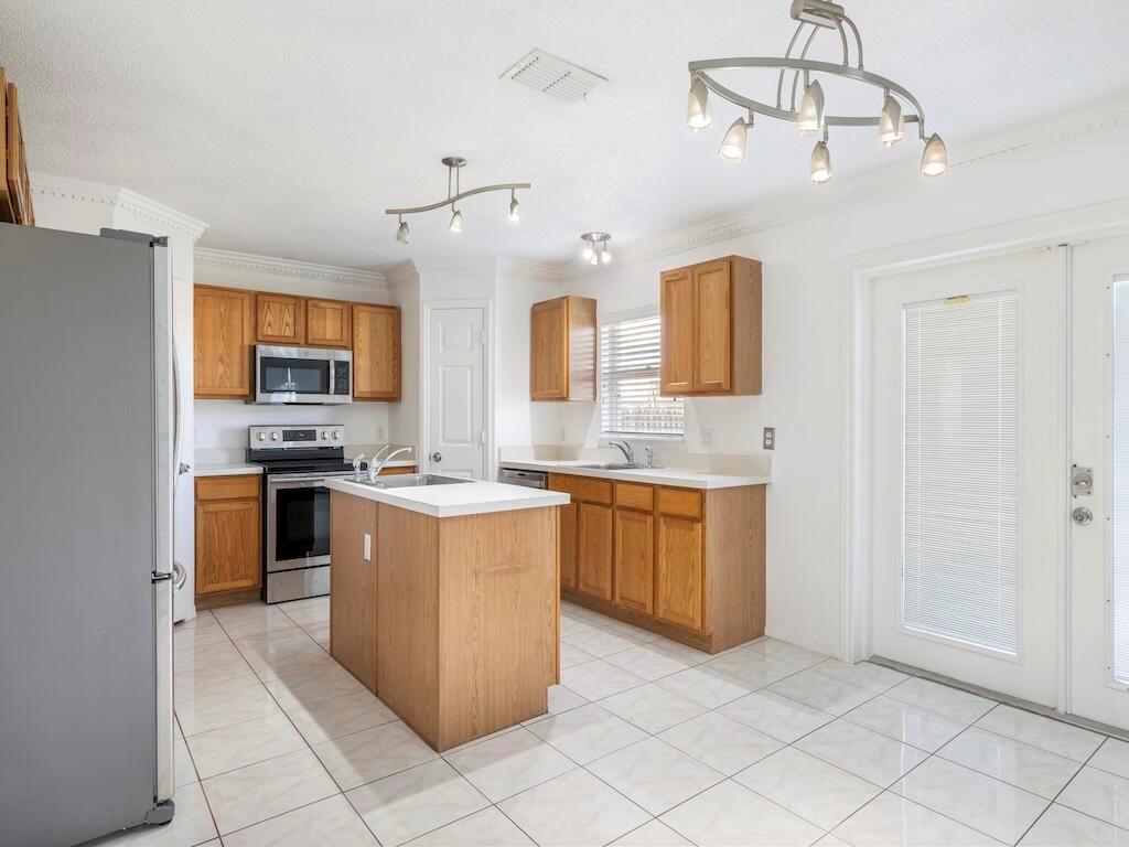 PORT ST LUCIE SECTION 21 - Residential Lease