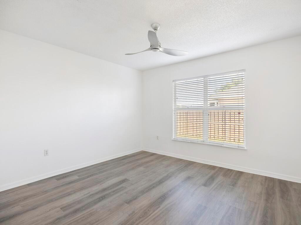 PORT ST LUCIE SECTION 21 - Residential Lease