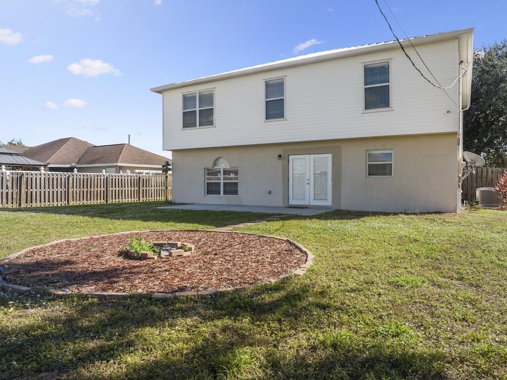 PORT ST LUCIE SECTION 21 - Residential Lease
