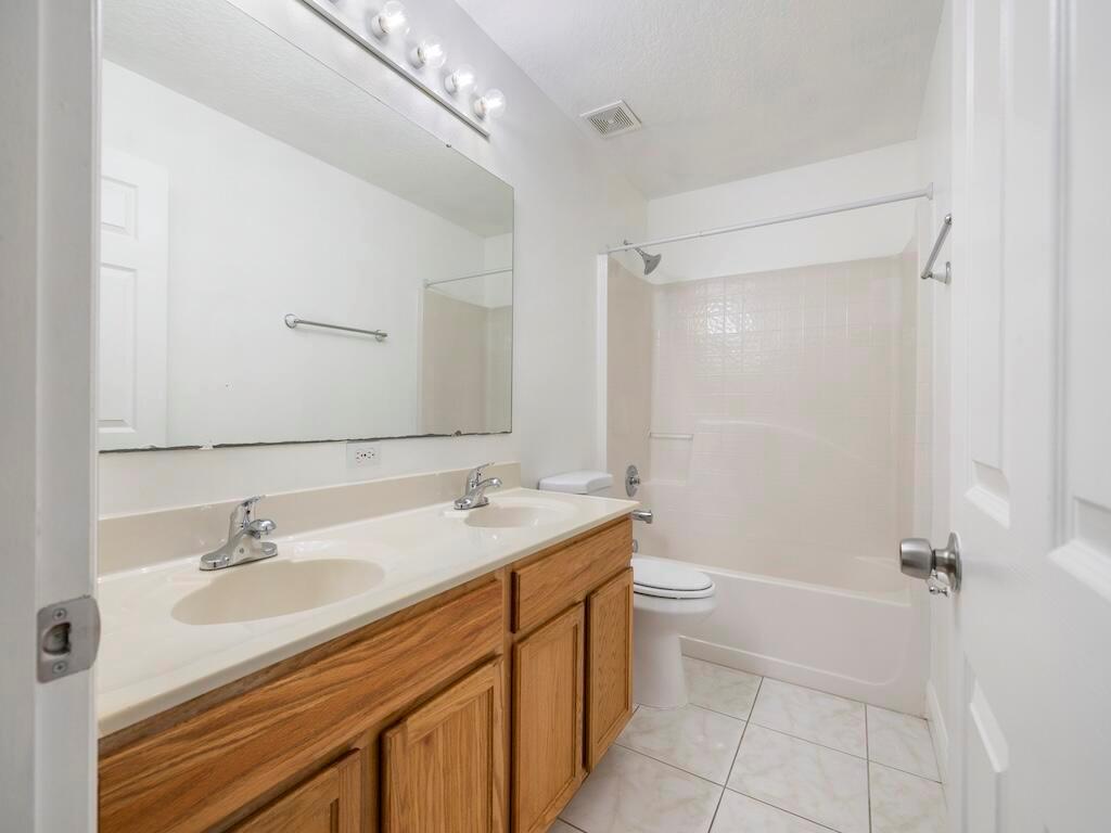 PORT ST LUCIE SECTION 21 - Residential Lease