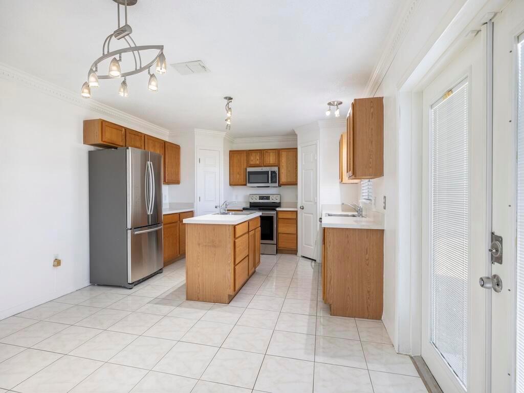 PORT ST LUCIE SECTION 21 - Residential Lease