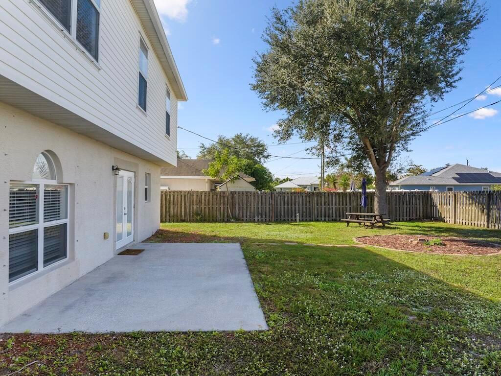 PORT ST LUCIE SECTION 21 - Residential Lease