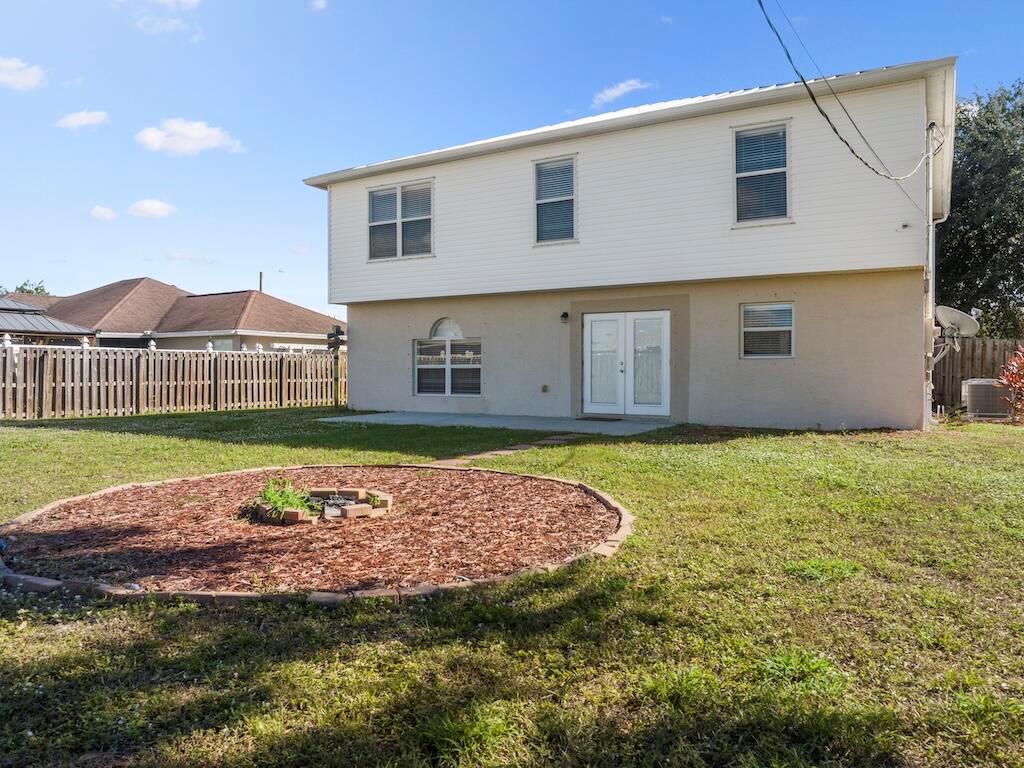PORT ST LUCIE SECTION 21 - Residential Lease