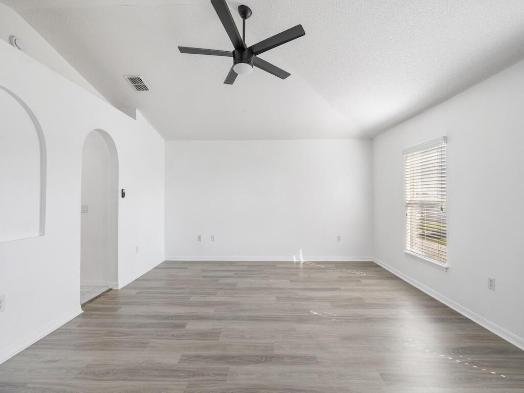 PORT ST LUCIE SECTION 21 - Residential Lease