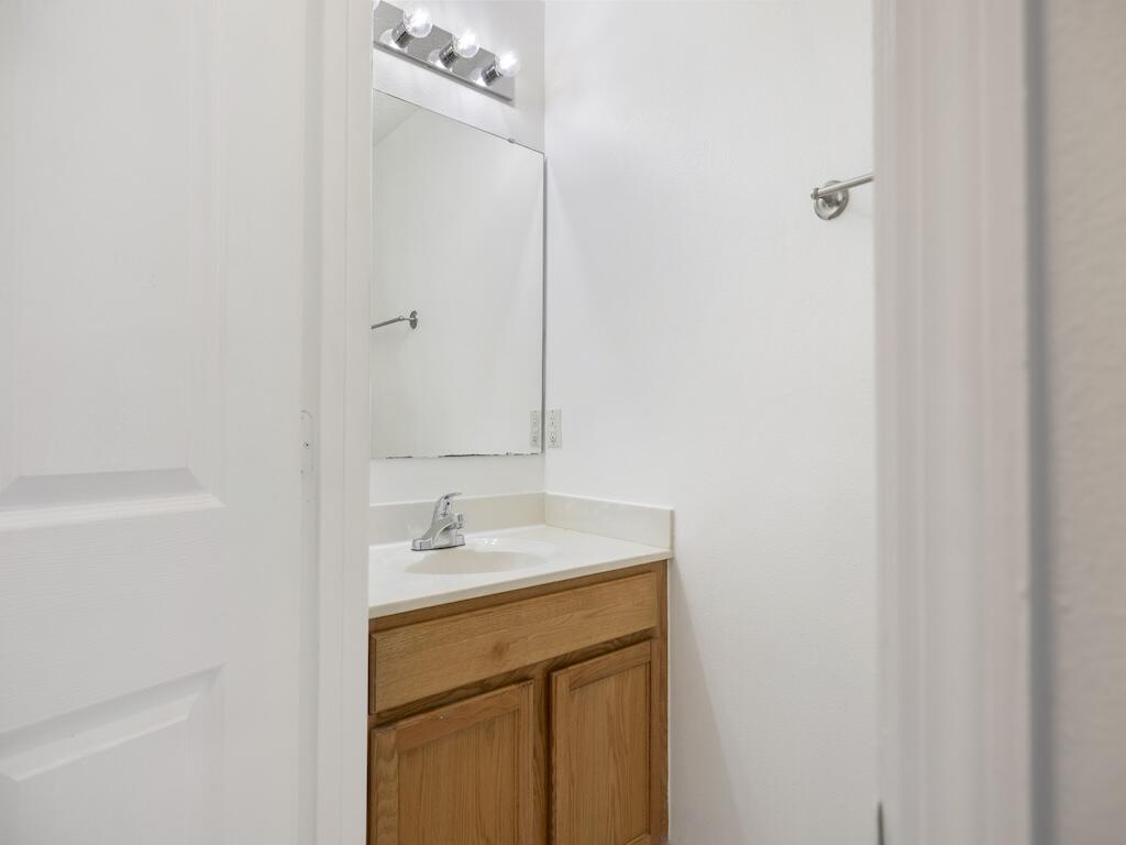 PORT ST LUCIE SECTION 21 - Residential Lease